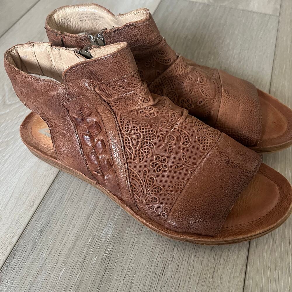 Miz Mooz 'Flaire' Women's 38 Leather Ruched Side Zip Bohemian Sandal Tan Paisley - Picture 3 of 11